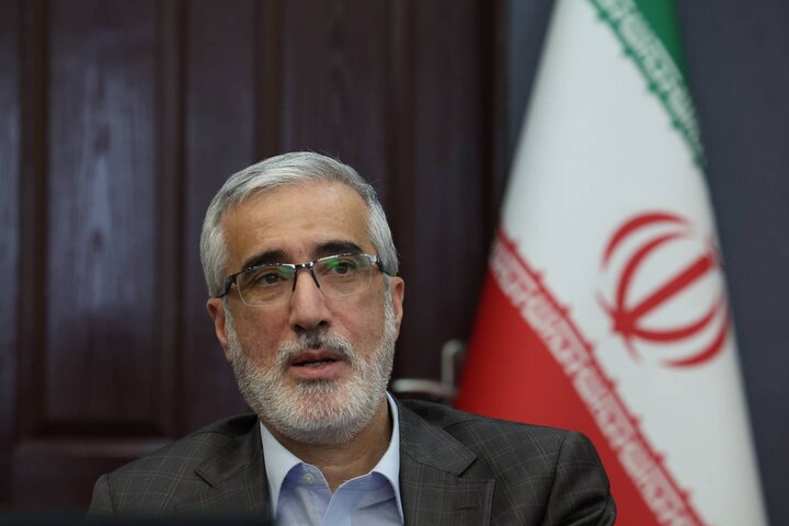 دکتر پیرصالحی: نظارت چندگانه بر صنایع غذایی باید به پنجره واحد تبدیل شود