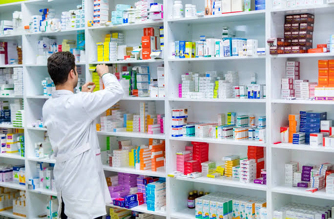 هشدار شهریاری درباره بحران نقدینگی زنجیره دارو؛ کمبودها در راه است؟