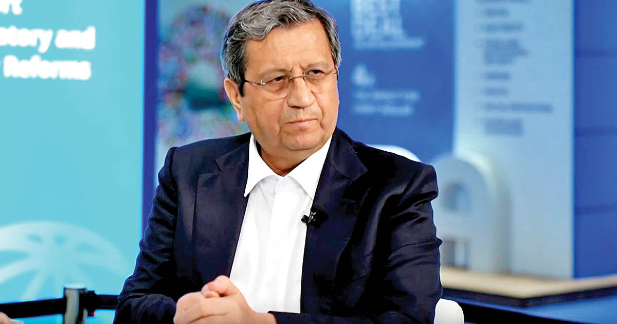 رئیس کل بانک مرکزی: ذخایر ارزی کشور برای تأمین دارو و مواد اولیه کافی است