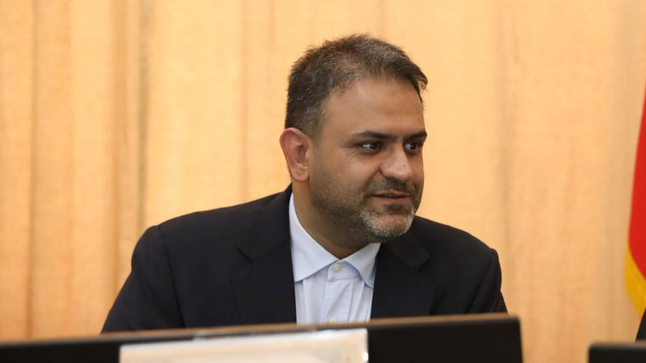 تعارض منافع در قیمت‌گذاری دارو زیر ذره‌بین مجلس