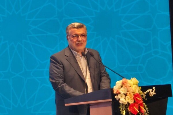 ظفرقندی: چرا باید برای سرماخوردگی ۱۰۰ عدد آموکسیسیلین تجویز شود؟